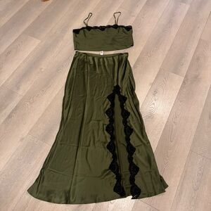 BNWT Victoria’s Secret 2-Piece Skirt-Cami Set - XL